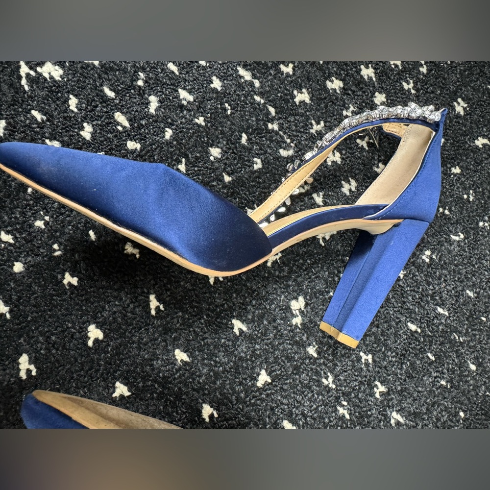 Jewel by Badgley Mischka Block Heels size 6 - Picture 9 of 11